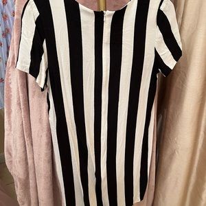Short striped dress